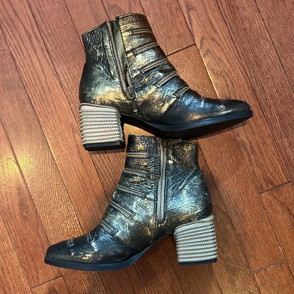 Papucei Ladies Boots - Picture 5 of 17